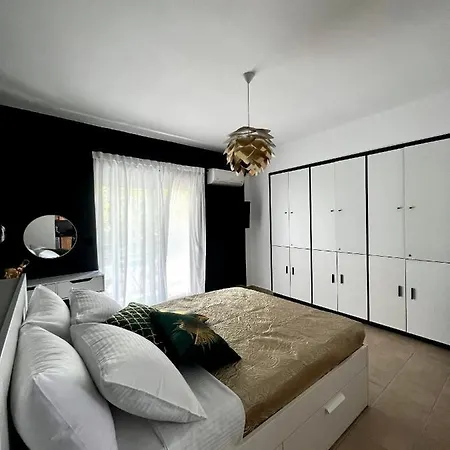 Downtown Apartment *