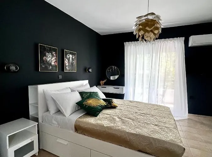 Downtown * Rhodes City